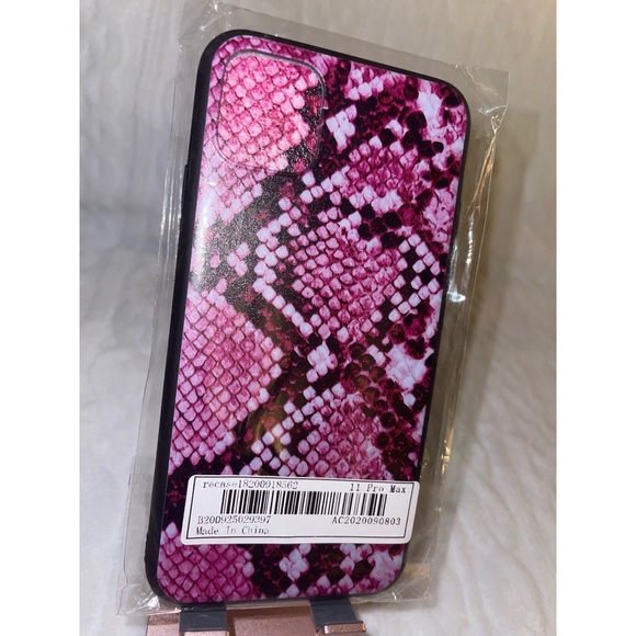 Pink Snakeskin Print iPhone 11 Pro Max Case 💖 - Picture 16 of 17